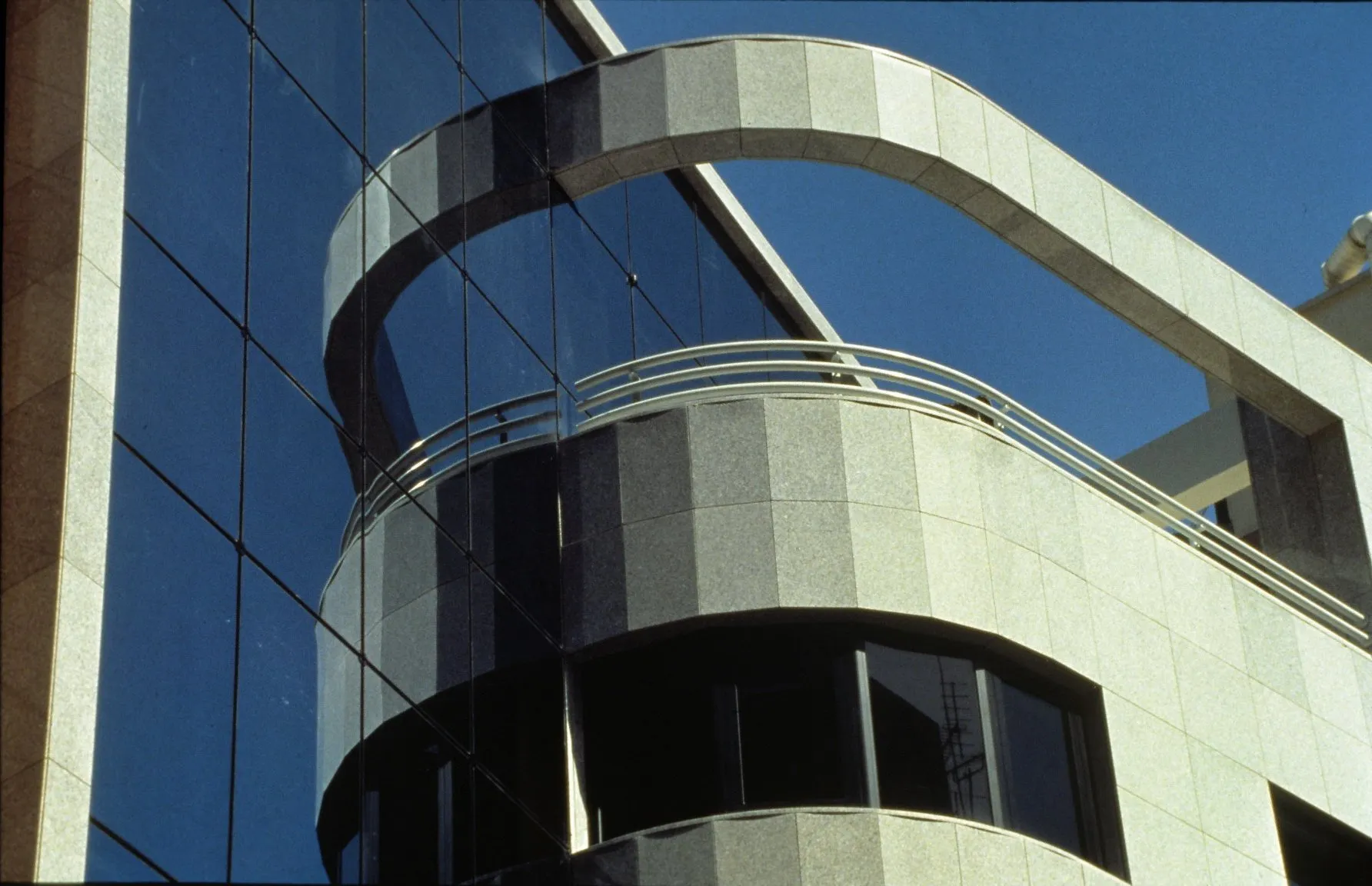 Edifício Douro - Escritórios e Habitação